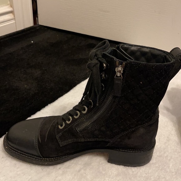 Chanel Quilted pattern combat boots - Picture 2 of 11